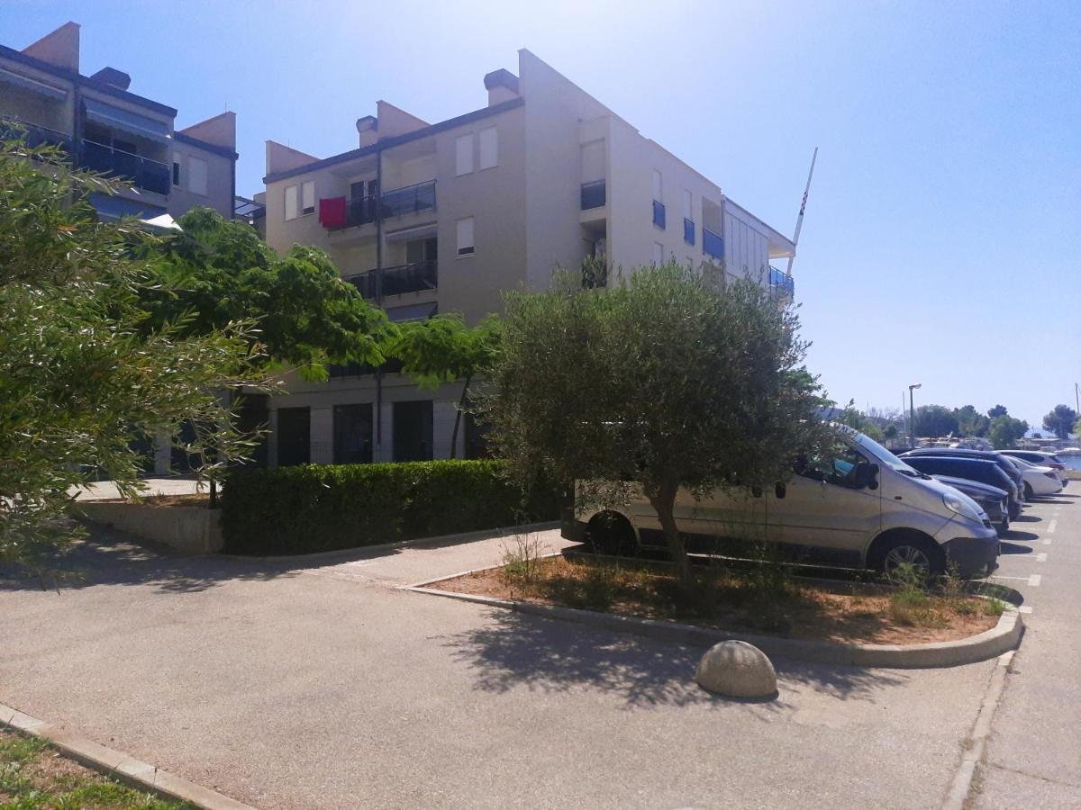 Luxury Family Apartment 奥米什 外观 照片